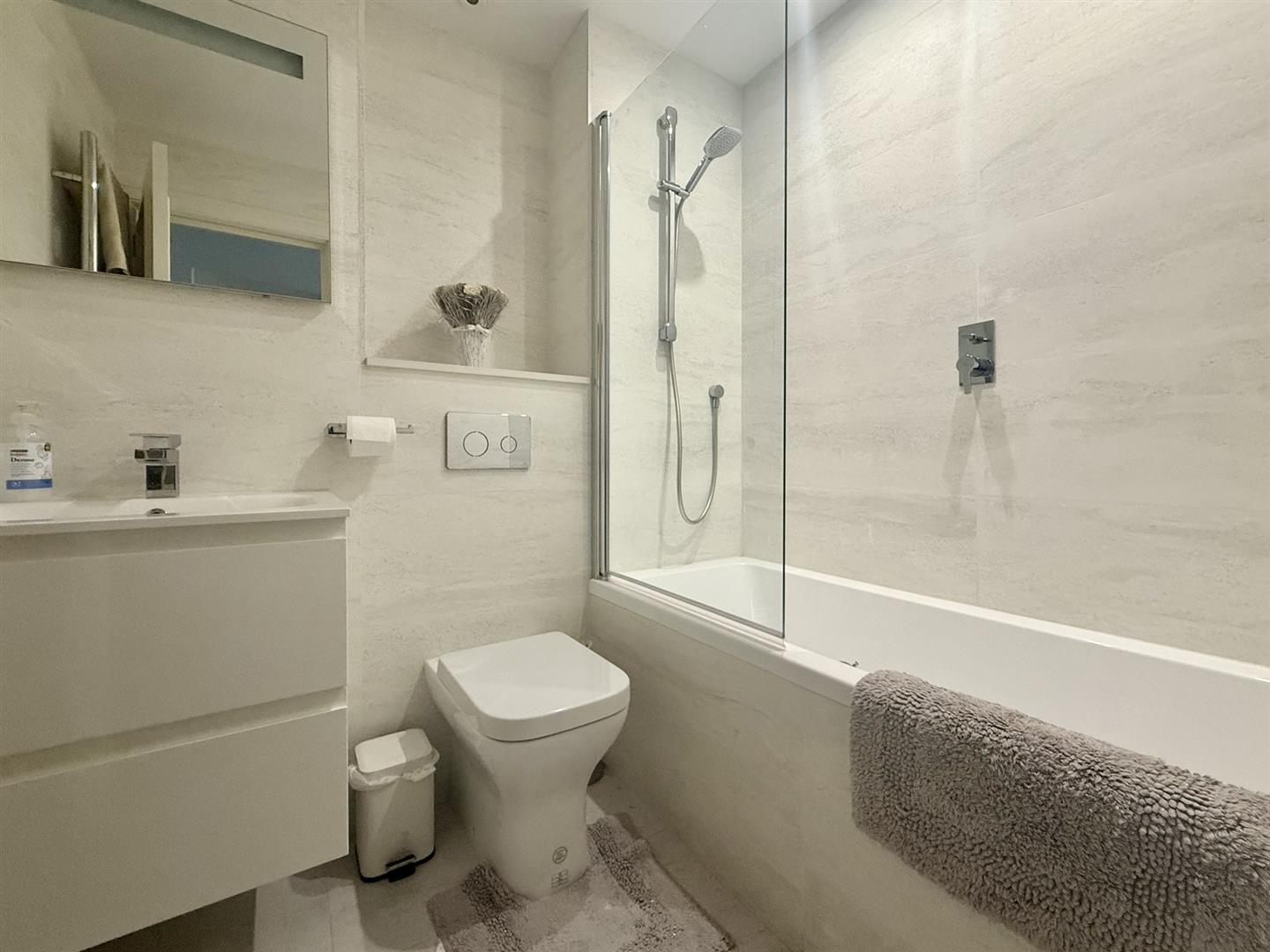 Image of Apartment - 3 Bedrooms - 2 Bathrooms for Rental in Queensway Quay-Gibraltar, Image 10